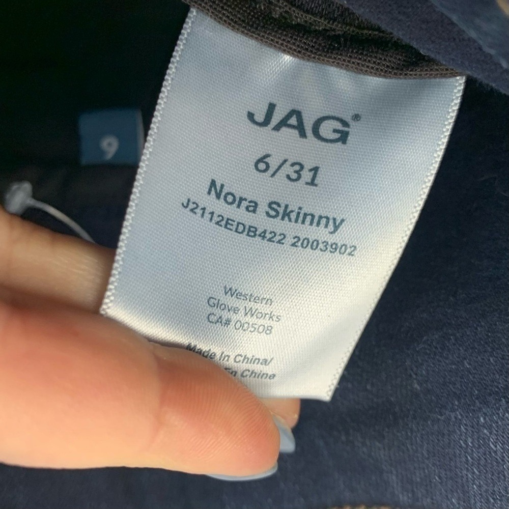 NWT JAG Women's Nora Mid Rise Skinny Pull-On Dark Elastic Jeans, size 6, 31” - Picture 4 of 12